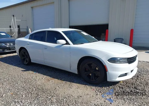 2016 Dodge Charger Sxt z USA, uszkodzony, nr VIN 2C3CDXHG7GH186903